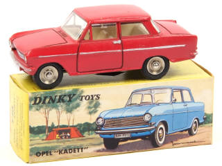 Lot 604 - DINKY TOYS (FRANCE) (1)
