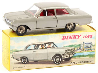Lot 632 - DINKY TOYS (FRANCE) (1)