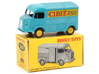 Lot 673 - DINKY TOYS (FRANCE) (1)