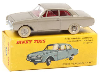 Lot 556 - DINKY TOYS (FRANCE) (1)