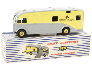 Lot 430 - DINKY TOYS (GB) (1)