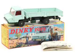 Lot 697 - DINKY TOYS (FRANCE) (1)