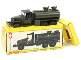 Lot 738 - DINKY TOYS (FRANCE) (1)