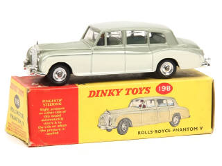 Lot 254 - DINKY TOYS (GB) (1)