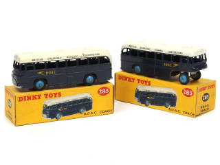 Lot 301 - DINKY TOYS (GB) (2)