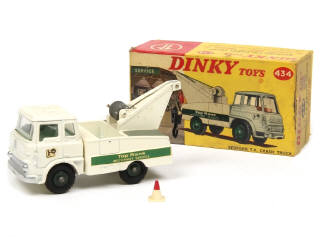 Lot 313 - DINKY TOYS (GB) (1)