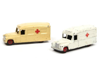 Lot 366 - DINKY TOYS (GB) (2)