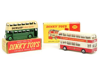 Lot 297 - DINKY TOYS (GB) (2)