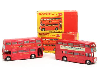 Lot 298 - DINKY TOYS (GB) (2)