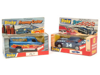 Lot 280 - DINKY TOYS (GB) (2)