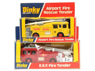 Lot 318 - DINKY TOYS (GB) (2)