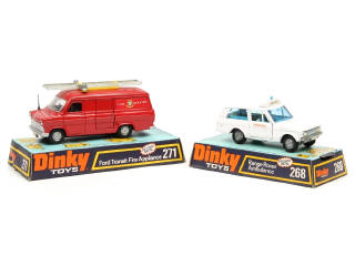 Lot 284 - DINKY TOYS (GB) (2)