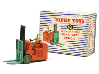Lot 307 - DINKY TOYS (GB) (1)