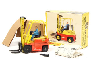Lot 308 - DINKY TOYS (GB) (1)