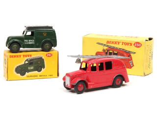Lot 262 - DINKY TOYS (GB) (2)