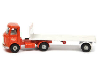 Lot 380 - DINKY TOYS (GB) (1)