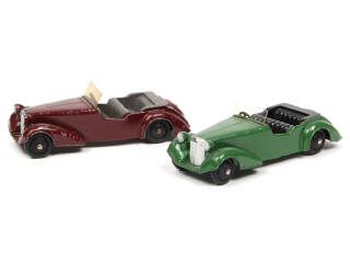 Lot 344 - DINKY TOYS (GB) (2)