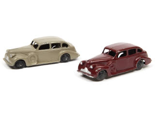 Lot 347 - DINKY TOYS (GB) (2)