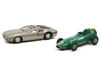 Lot 358 - DINKY TOYS (GB) (2)