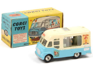 Lot 373 - CORGI TOYS (GB) (1)