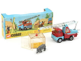 Lot 359 - CORGI TOYS (GB) (1)