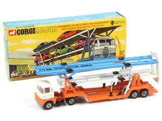 Lot 372 - CORGI TOYS (GB) (1)