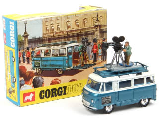 Lot 374 - CORGI TOYS (GB) (1)
