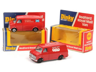 Lot 330 - DINKY TOYS (GB) (2)