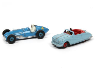 Lot 381 - DINKY TOYS (GB) (2)
