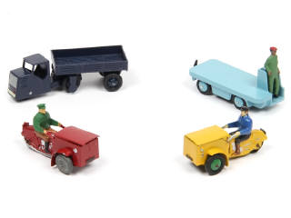 Lot 393 - DINKY TOYS (4)