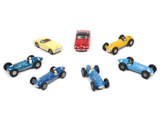 Lot 415 - DINKY TOYS (FRANCE) (7)