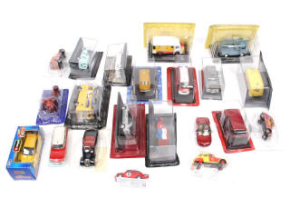 Lot 169 - DIVERS (21)