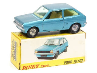 Lot 371 - DINKY TOYS (FRANCE) (1)
