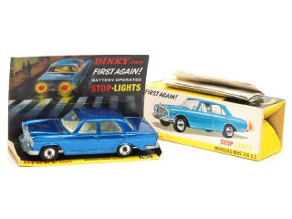 Lot 333 - DINKY TOYS (GB) (1)