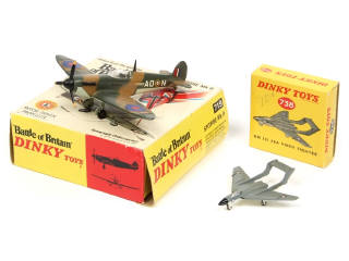Lot 357 - DINKY TOYS (GB) (2)
