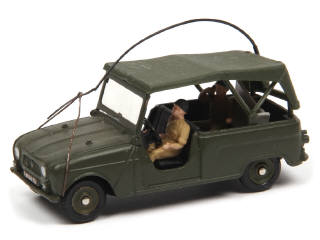Lot 379 - DINKY TOYS (FRANCE) (1)
