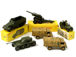 Lot 797 - DINKY TOYS (FRANCE) (6)