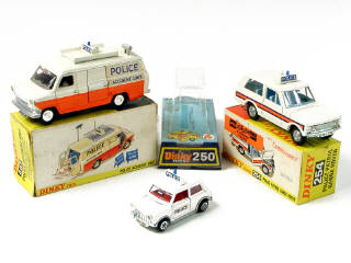 Lot 734 - DINKY TOYS (GB) (3)