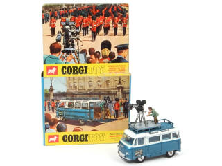 Lot 194 - CORGI TOYS (GB) (1)
