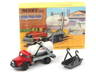 Lot 535 - DINKY TOYS (FRANCE) (1)