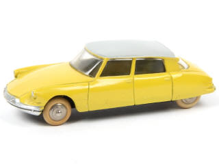 Lot 363 - DINKY TOYS (FRANCE) (1)