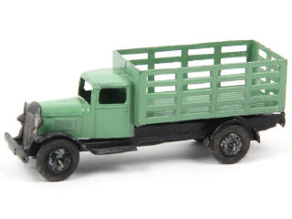 Lot 466 - DINKY TOYS (FRANCE) (1)