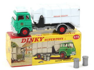 Lot 697 - DINKY TOYS (GB) (1)