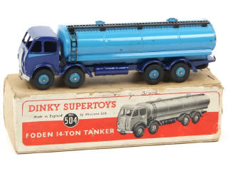 Lot 671 - DINKY TOYS (GB) (1)