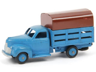 Lot 470 - DINKY TOYS (FRANCE) (1)