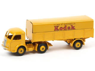 Lot 478 - DINKY TOYS (FRANCE) (1)