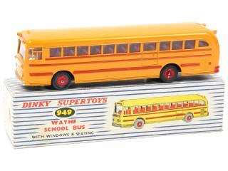 Lot 703 - DINKY TOYS (GB) (1)