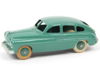 Lot 345 - DINKY TOYS (FRANCE) (1)