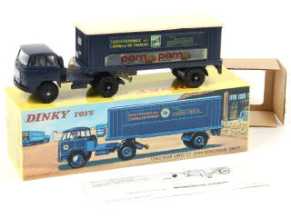 Lot 537 - DINKY TOYS (FRANCE) (1)