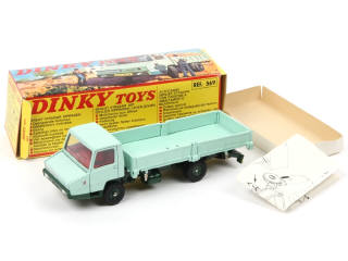 Lot 533 - DINKY TOYS (FRANCE) (1)